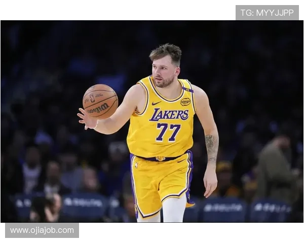 詹姆斯强调防守重要性期待东契奇与里夫斯带队冲击赛季荣誉